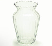 Load image into Gallery viewer, 12 CLASSIC RED ROSES