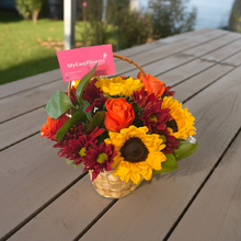 Load image into Gallery viewer, Fall floral basket Best Seller
