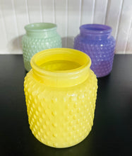 Load image into Gallery viewer, DESIGNER&#39;S CHOICE SPRING BQT in glass small vase
