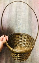 Load image into Gallery viewer, Fall Daisy basket SMALL
