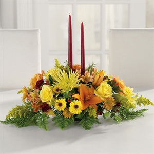 myeasyflowers-Roseae-ROSAS-ROSES_YELLOW-Alstroemeria-LIRIO DEL PERU-Astromelia (PERUVIAN LILY)_YELLOW-MUMS-CANDLE-CENTERPIECE